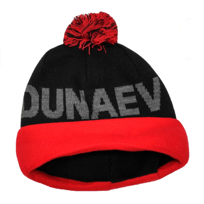 Шапка черная с помпоном "DUNAEV"